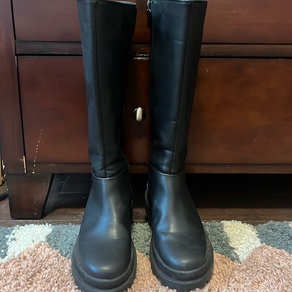 Faux black leather knee-high basically new H&M platform boots